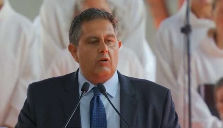 Toti: «rimandare il voto sarebbe un furto di democrazia»