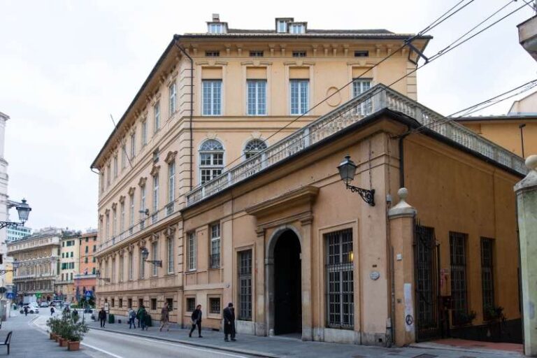 Via Balbi a Genova chiusa sino a fine dicembre: ecco le variazioni dei bus