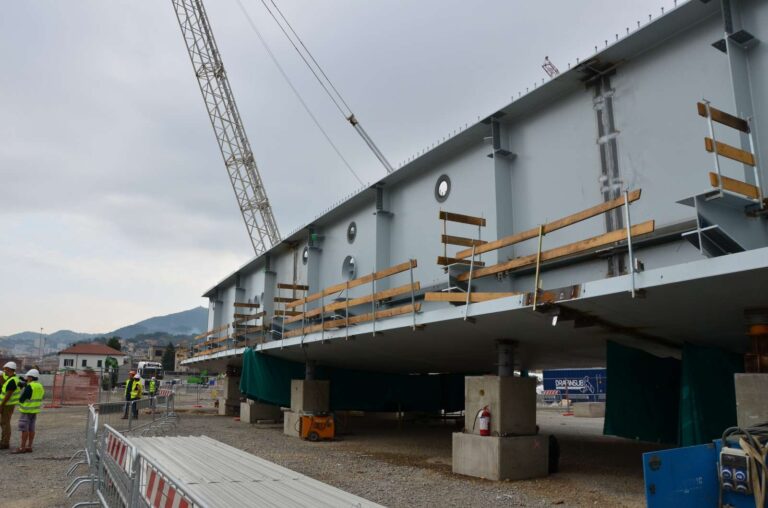 Bucci: nessun ritardo per il nuovo ponte, inaugurazione a fine aprile