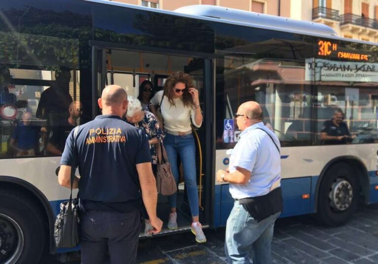 Atp, controlli a tappeto a bordo e sulle fermate. 6 mila sanzioni nei primi 8 mesi dell’anno