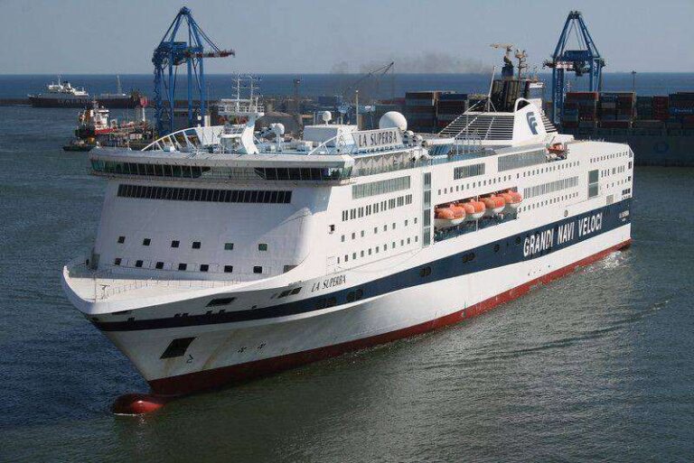 Salpa domani da Genova Sailor la nave dell’orientamento ai mestieri del mare