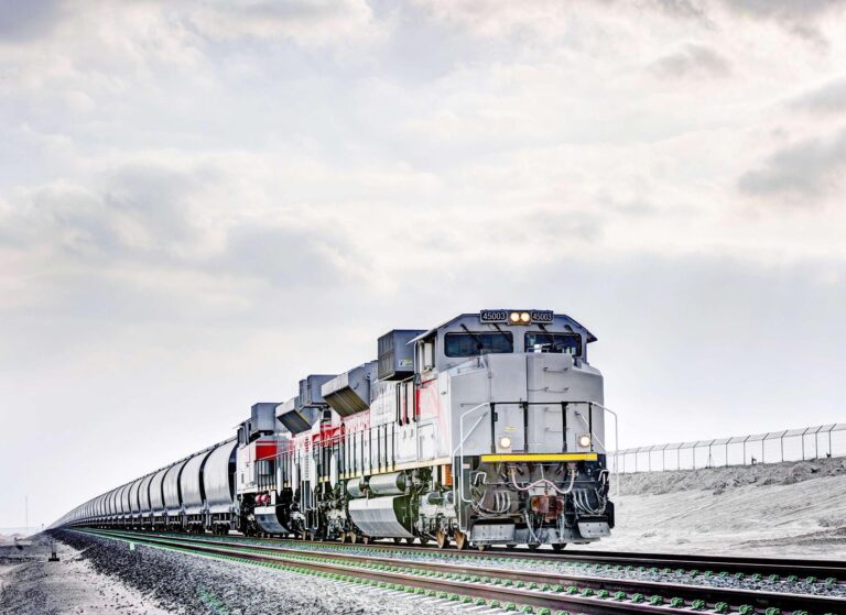 Emirati Arabi, Hitachi Rail Sts si è aggiudicata commessa da 400 mln euro