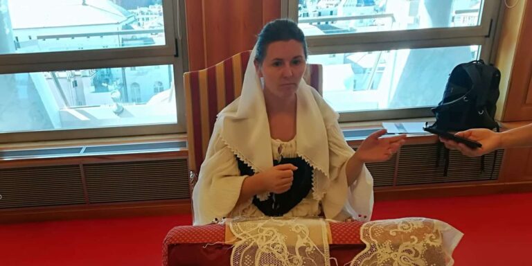 Carige, 5, 12 e 13 ottobre: mostra sulla moda e il lusso nel secolo dei genovesi