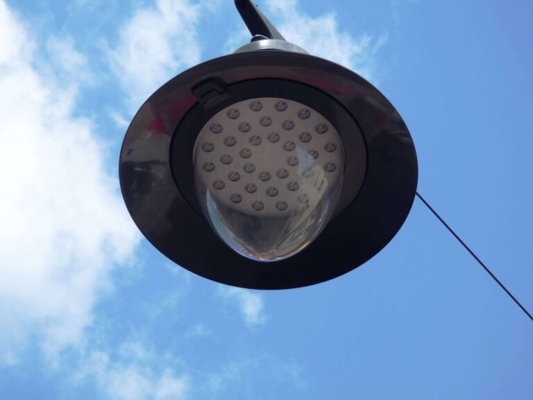 Savona, saranno a led 10.500 punti luce sostituiti in città