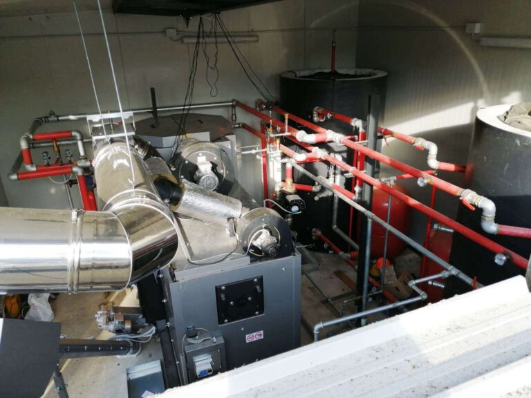 A Sassello una nuova centrale a biomasse fa risparmiare sul riscaldamento e ha fornitori locali