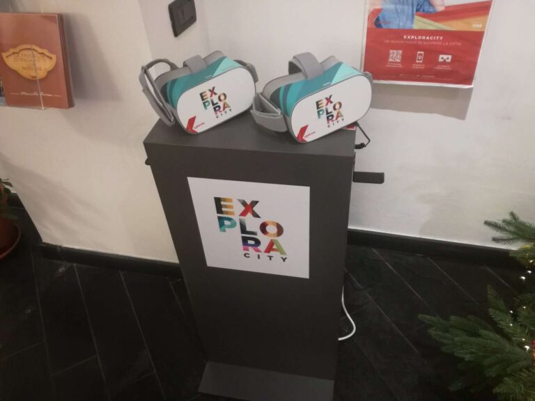 Turismo: un totem di realtà virtuale allo Iat di via Garibaldi a Genova