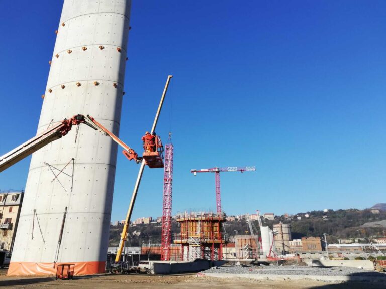 Ponte Morandi: Comune rinnova i contratti ai 126 lavoratori assunti per l’emergenza