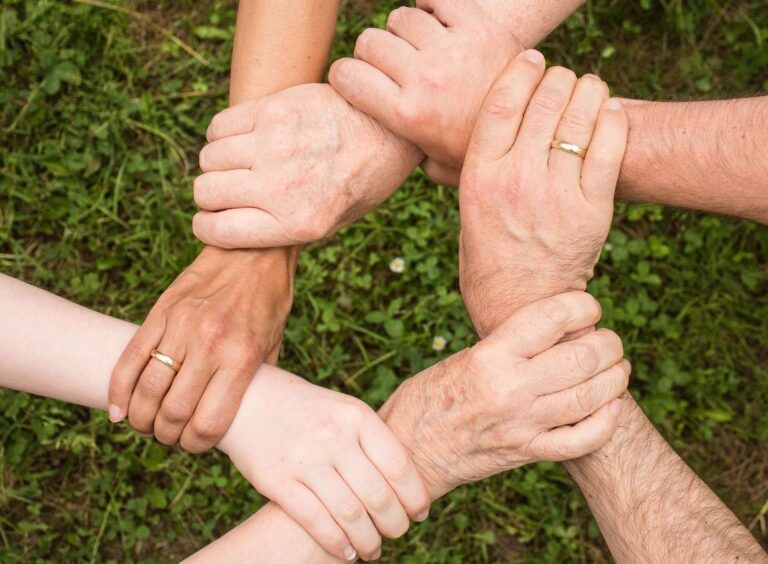 Gruppi di auto mutuo aiuto per famiglie, un calendario di incontri a Genova