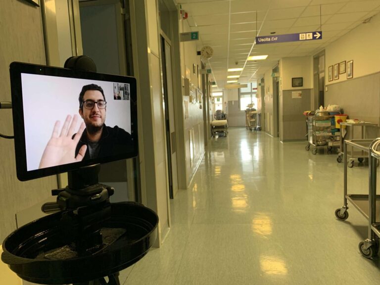 robot iit covid-19 telemedicina videochiamata