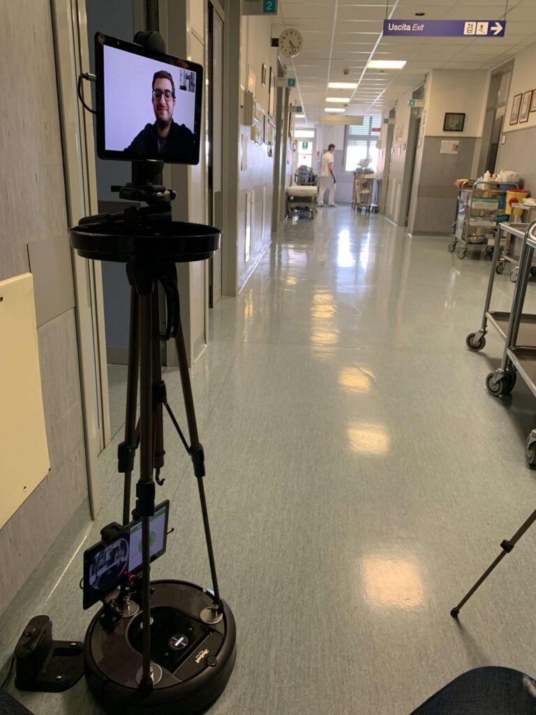robot iit covid-19 telemedicina videochiamata