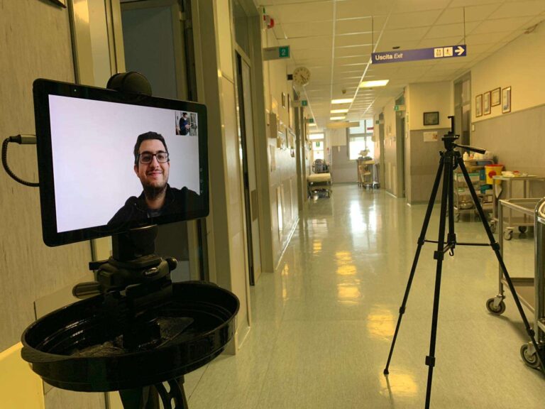 robot iit covid-19 telemedicina videochiamata