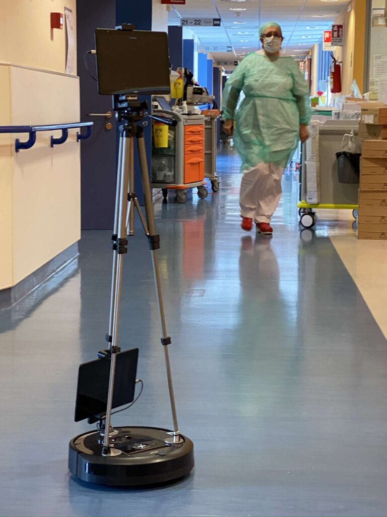robot iit covid-19 telemedicina videochiamata