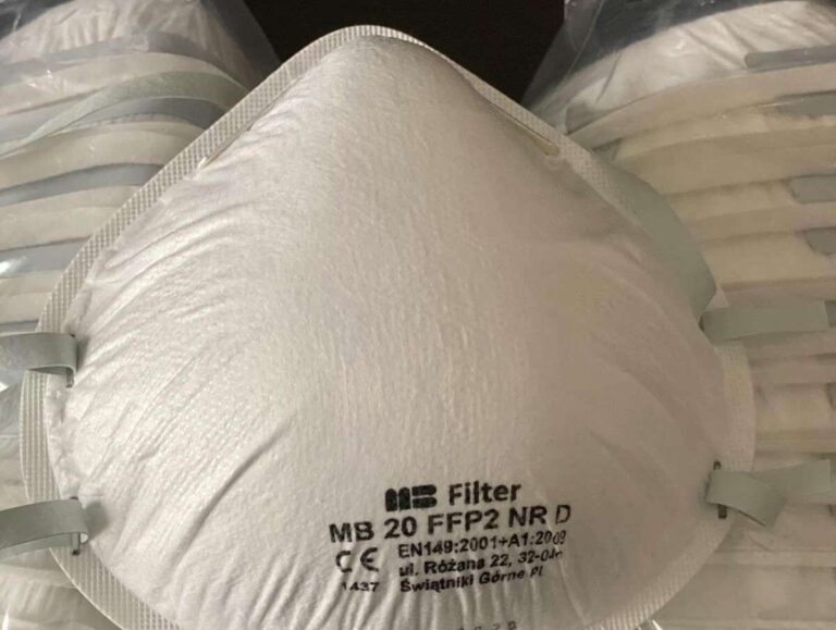 Vado Ligure: Ecosavona dona 400 mascherine al centro Vada Sabatia