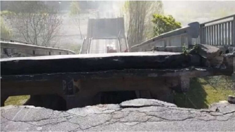 Crolla il ponte tra Santo Stefano Magra e Albiano