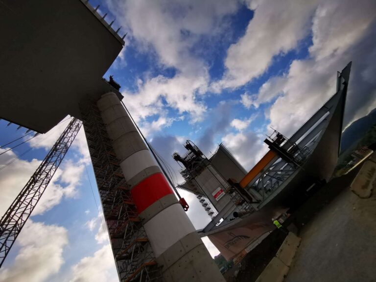 Nuovo ponte sul Polcevera, varo in quota dell’ultima campata terminerà domattina 27/4