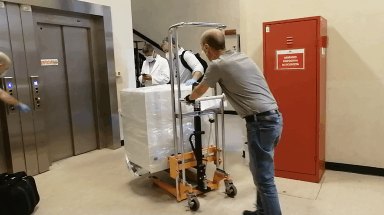 Ospedale San Martino: da lunedì operativo macchinario per analizzare mille tamponi al giorno