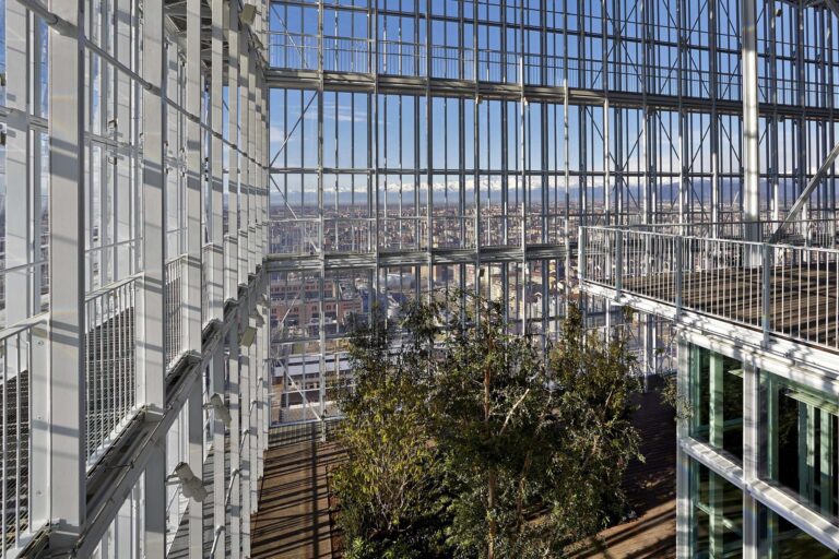 Intesa Sanpaolo, ogni euro erogato per iniziative del terzo settore genera oltre 3 euro di benefici sociali