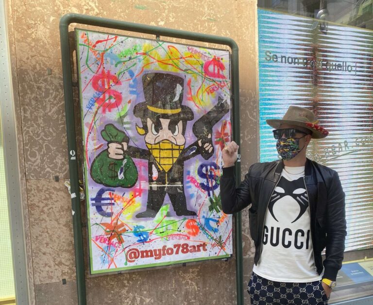 Myfo, l’artista del jet set, espone quattro opere nelle strade di Genova