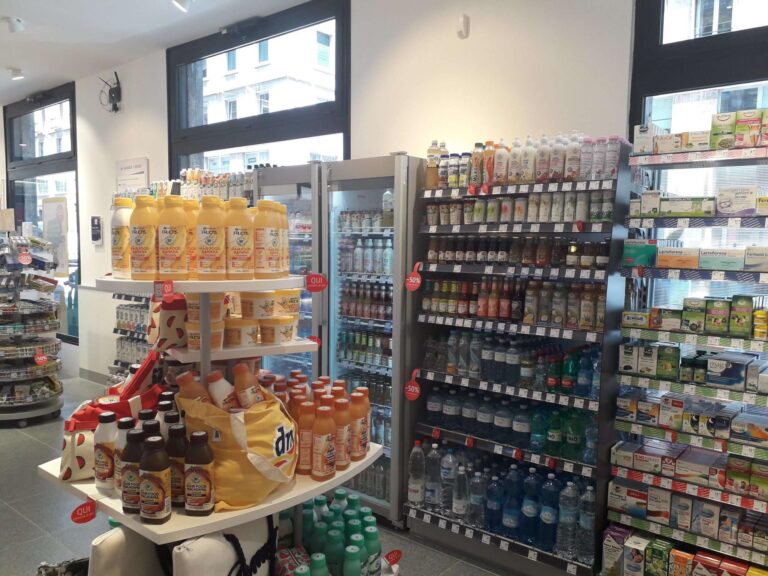 Genova, varato il piano commerciale comunale: nuove regole per il rilascio delle autorizzazioni