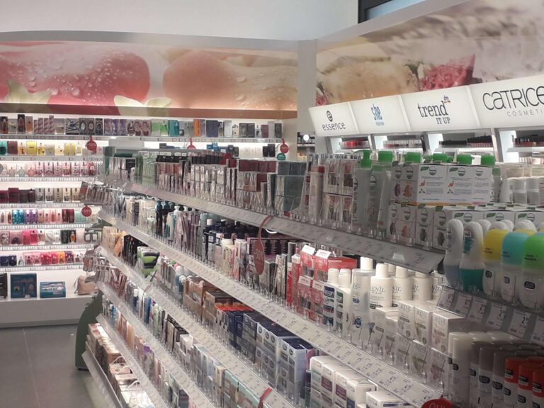 negozio dm, supermercato