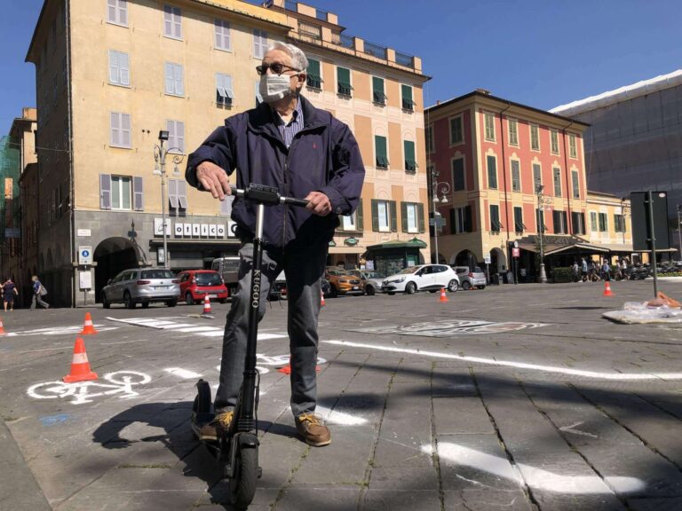 Chiavari: in corso la tracciatura della pista ciclabile in centro storico