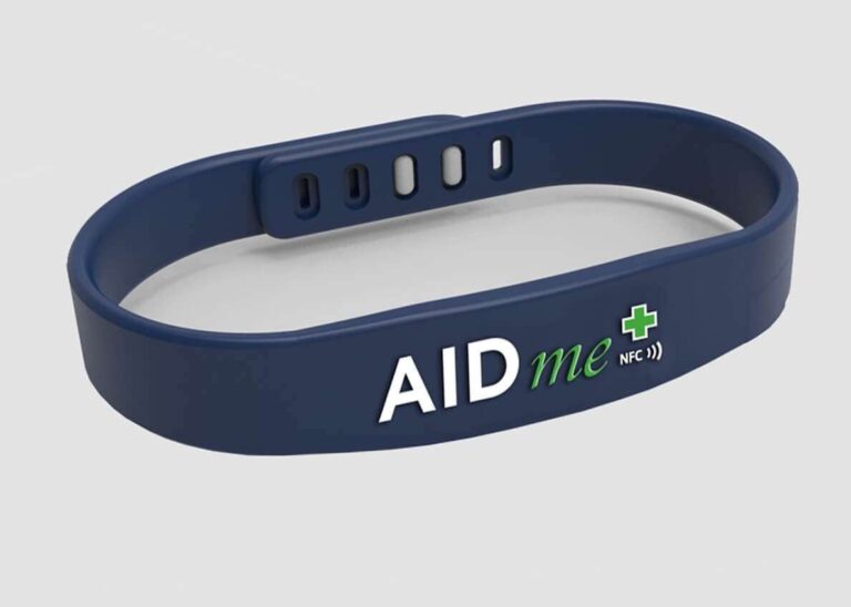 Casarza Ligure: bracciale salvavita per over 60 e per studenti di medie e superiori