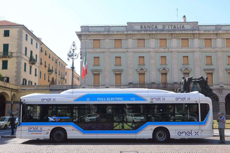Savona, Tpl Linea: dal 16 al 19 luglio un bus elettrico gira per la città gratuitamente