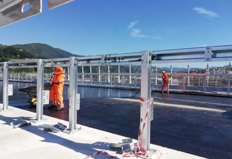 Ponte Genova, via Perlasca e corso Perrone chiuse per lavori in quota: giorni e orari