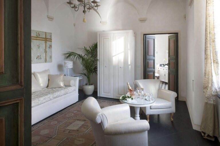 05-Cervara-Suite-Piano-Nobile-soggiorno