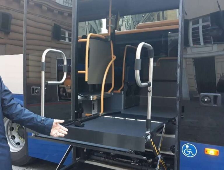 Trasporto disabili ai corsi di formazione: dalla Regione 200 mila euro