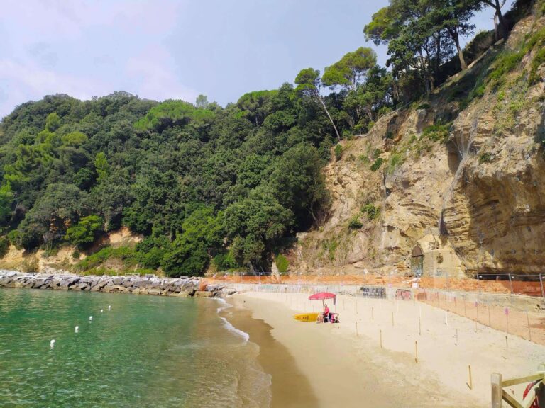 Riapre la spiaggia della Marinella di San Terenzo a Lerici