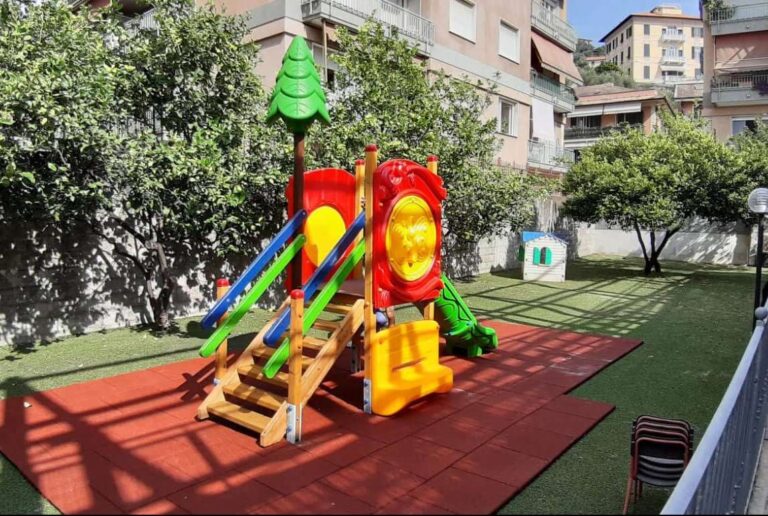 Chiavari: installati nuovi giochi per bambini vicino alle scuole