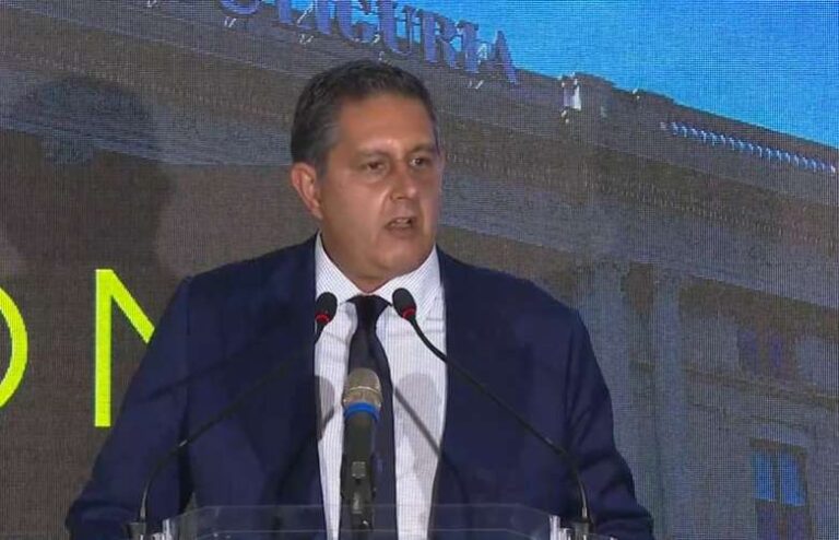 Covid, Toti, «siamo sulla buona strada, dati in calo»