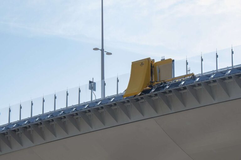 Ponte Genova San Giorgio, i nuovi robot in azione: puliscono e scattano 25 mila foto ogni 8 ore