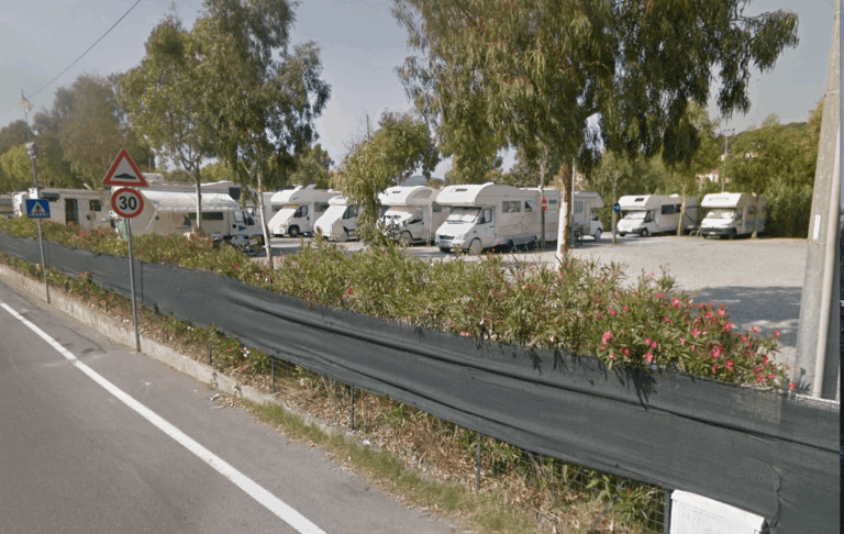 Cervo: il Comune manterrà l’area sosta camper in via Steria, previsti anche parcheggi gratuiti