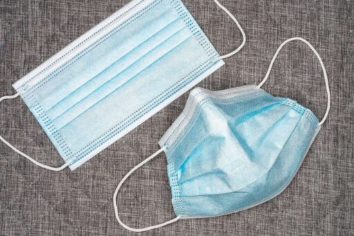 Dal 3 dicembre obbligo di mascherina all’aperto in centro a Genova e in via Sestri