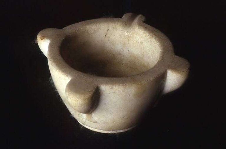 Salsa di pinoli e di noci