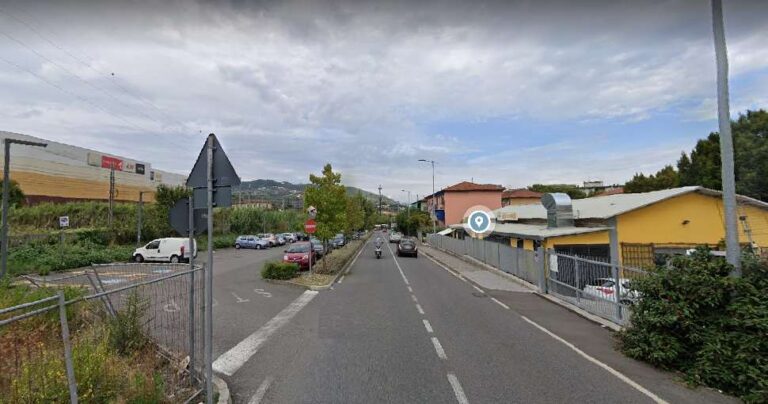 La Spezia, con il senso unico in via Del Cappelletto 76 nuovi posti auto