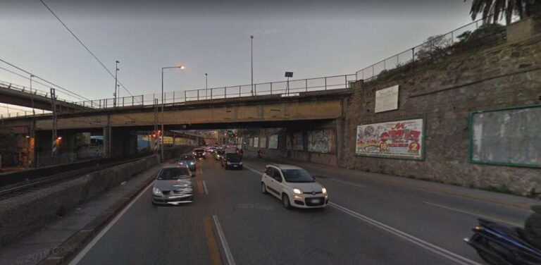 Genova, da stasera in via Siffredi una corsia per senso di marcia per i lavori del nuovo cavalcavia