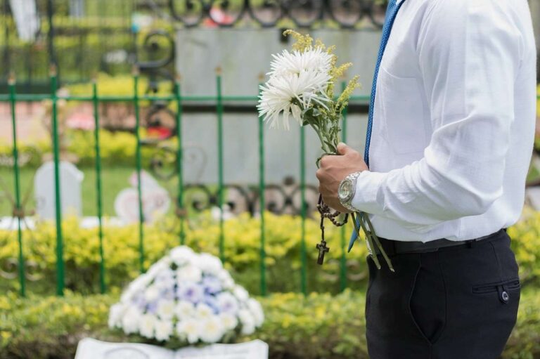 Savona, approvata la convenzione per i funerali a tariffa agevolata