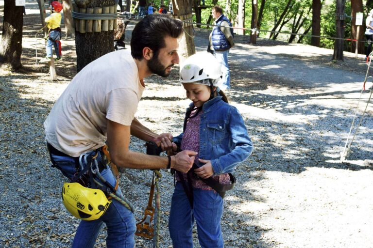 Parco Avventura Genova Righi cerca 3 istruttori e 5 animatori