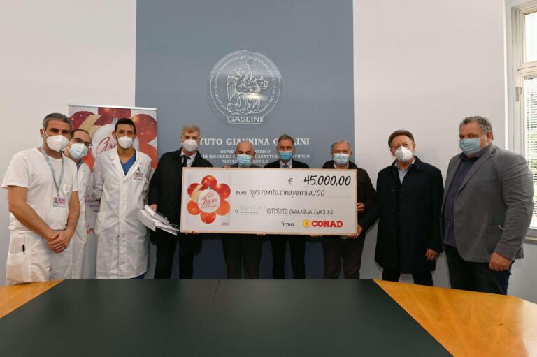 Ospedale Gaslini, da Conad 45 mila euro per aggiornare il robot da Vinci