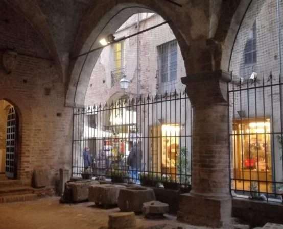 Nuova vita per la loggia comunale di Albenga