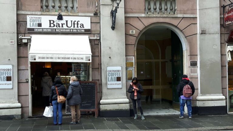 Covid, nuovo dl atteso per oggi. Le Regioni chiedono estensione coprifuoco alle 23