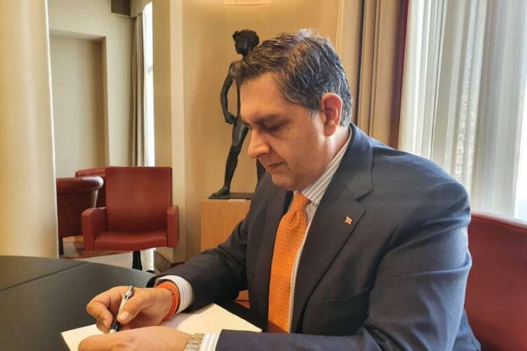 Covid, Toti: «Rt intorno a 1: se Liguria restasse zona gialla, misure più restrittive nel Ponente»