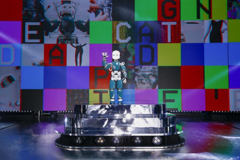 Istituto Italiano di Tecnologia e Dolce_Gabbana Sfilata Donna Autunno-Inverno 2021_22 _16953