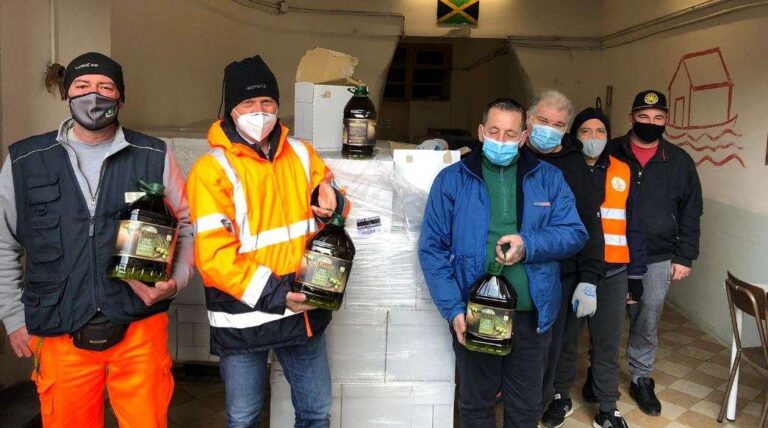 Costa Crociere dona 7 mila litri di olio extravergine di oliva alle associazioni di Ricibo