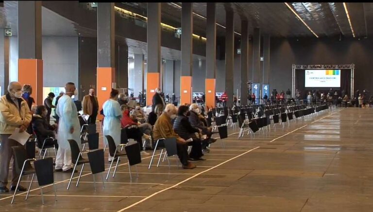 Open night vaccinale, c’è la data: l’8 luglio