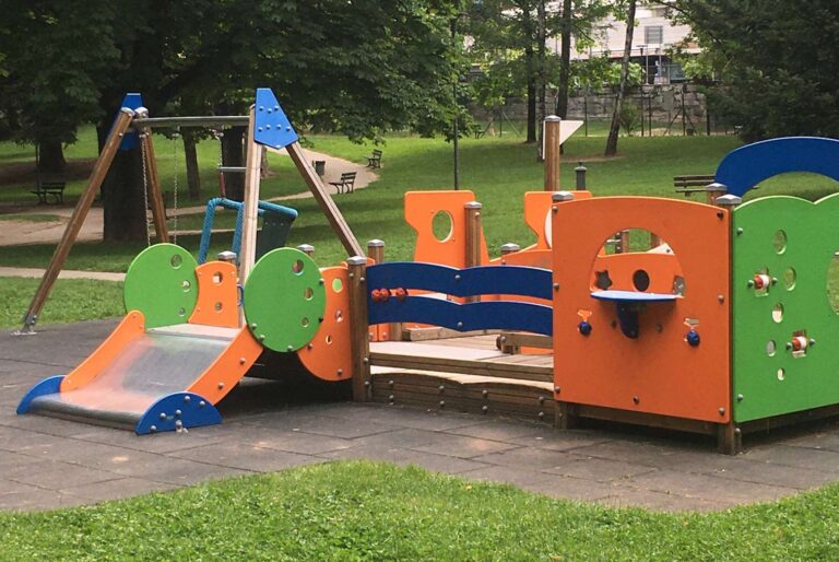 Intesa Sanpaolo: donazione dedicata a parchi gioco inclusivi per ogni S-Loan erogato