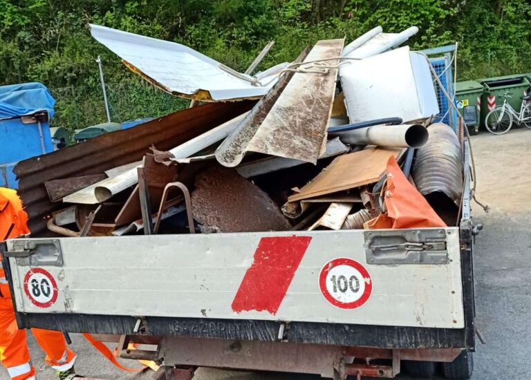 Cogorno, oltre 400 kg di rifiuti raccolti sul monte San Giacomo